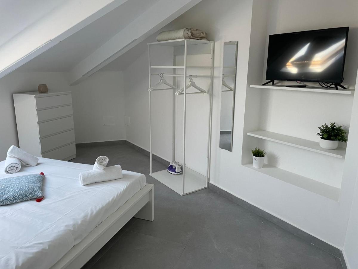 Sky View House Naples公寓 外观 照片